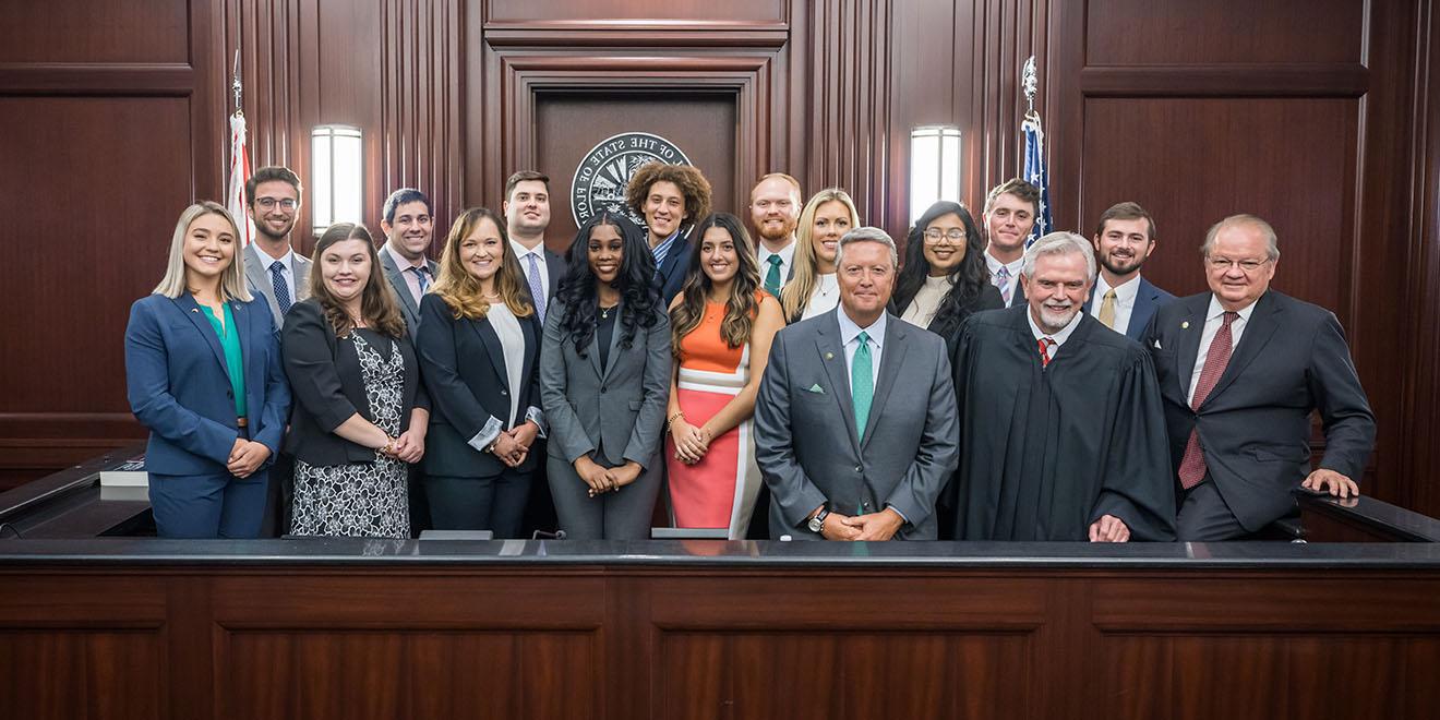 College of Law students with President Cost, Dean Allard and Chief Judge Mahon.